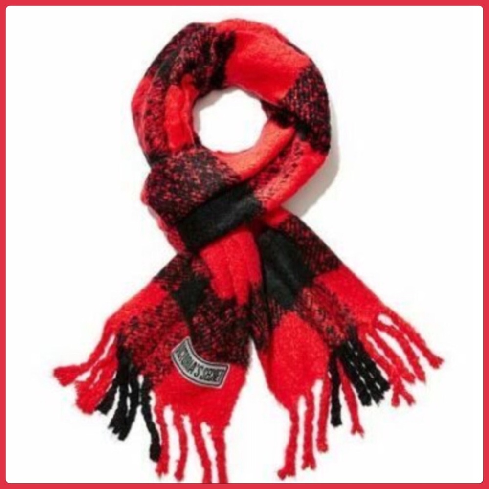 NWOT HP Victoria’s Secret red/black buffalo plaid blanket Scarf - Picture 3 of 5